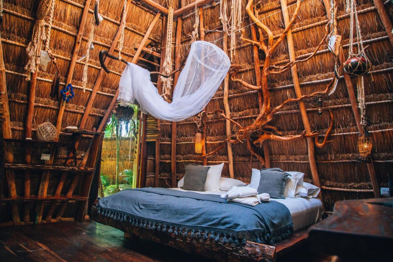 Ikal Tulum Hotel ภายนอก รูปภาพ Interior of a Treehouse