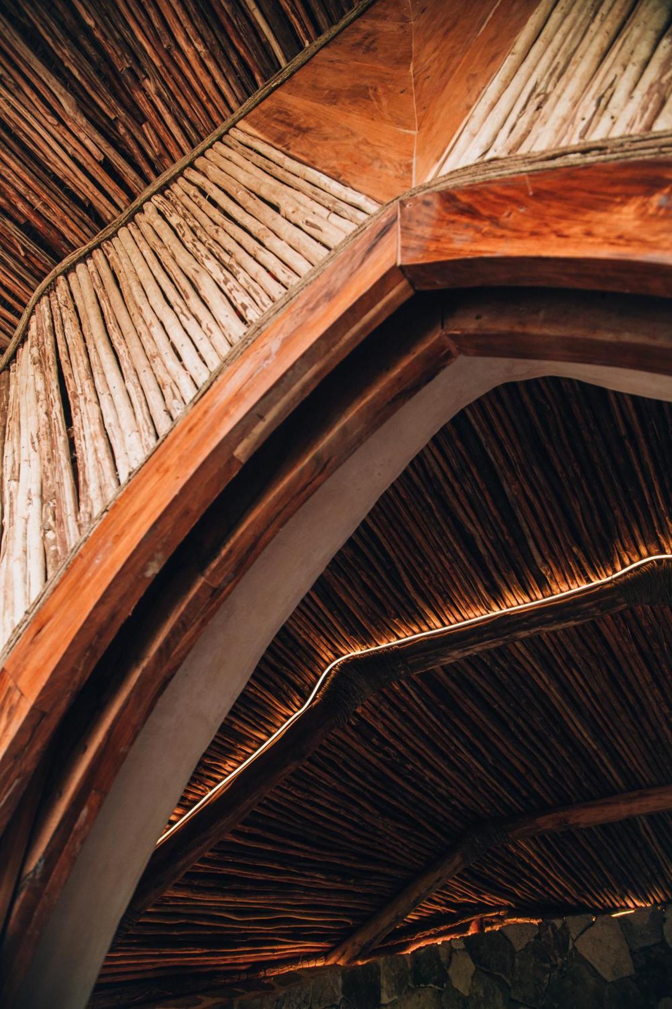 Ikal Tulum Hotel ภายนอก รูปภาพ The ceiling of the main hall