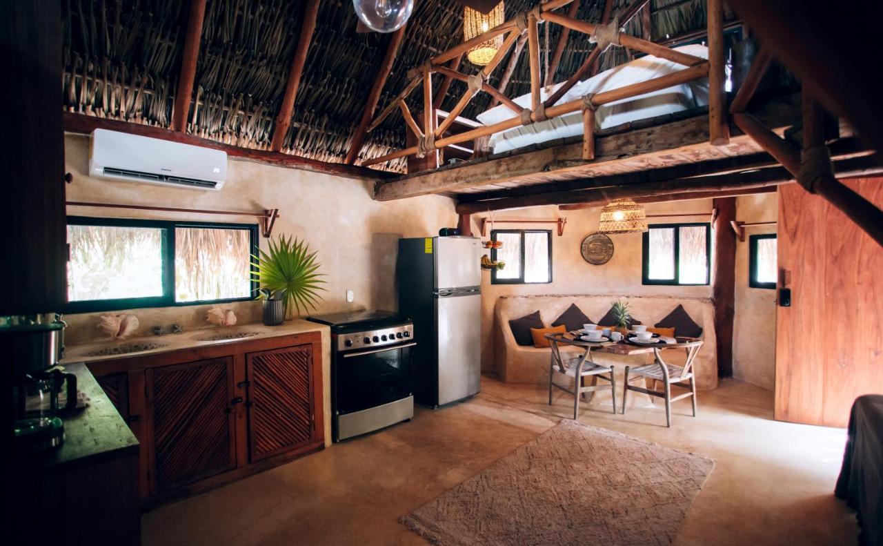 Ikal Tulum Hotel ภายนอก รูปภาพ A kitchen in a villa at Xel-Há